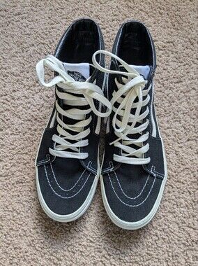 🖤 Vans Black & White High Tops